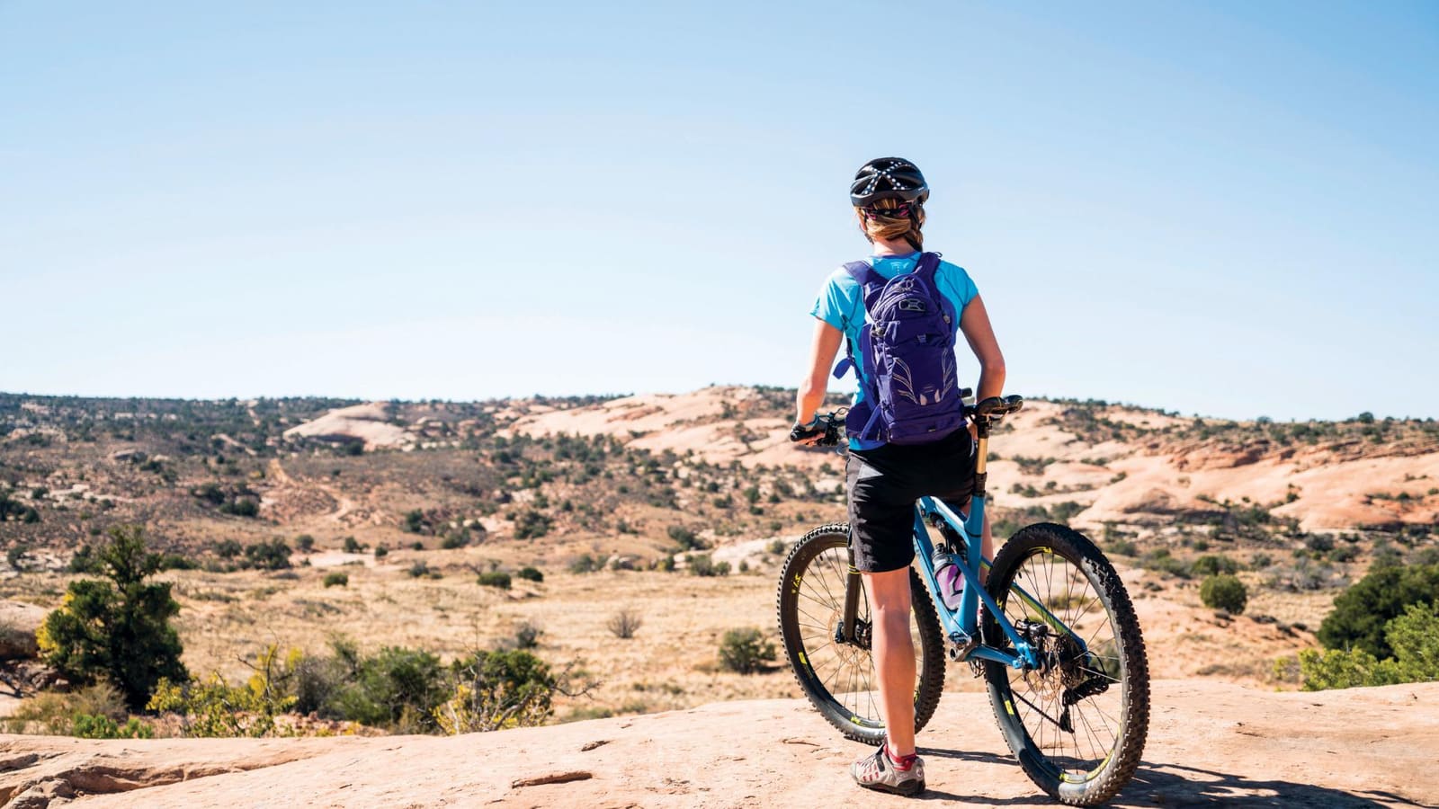 Explore the nearby Mojave Desert less than an hour away