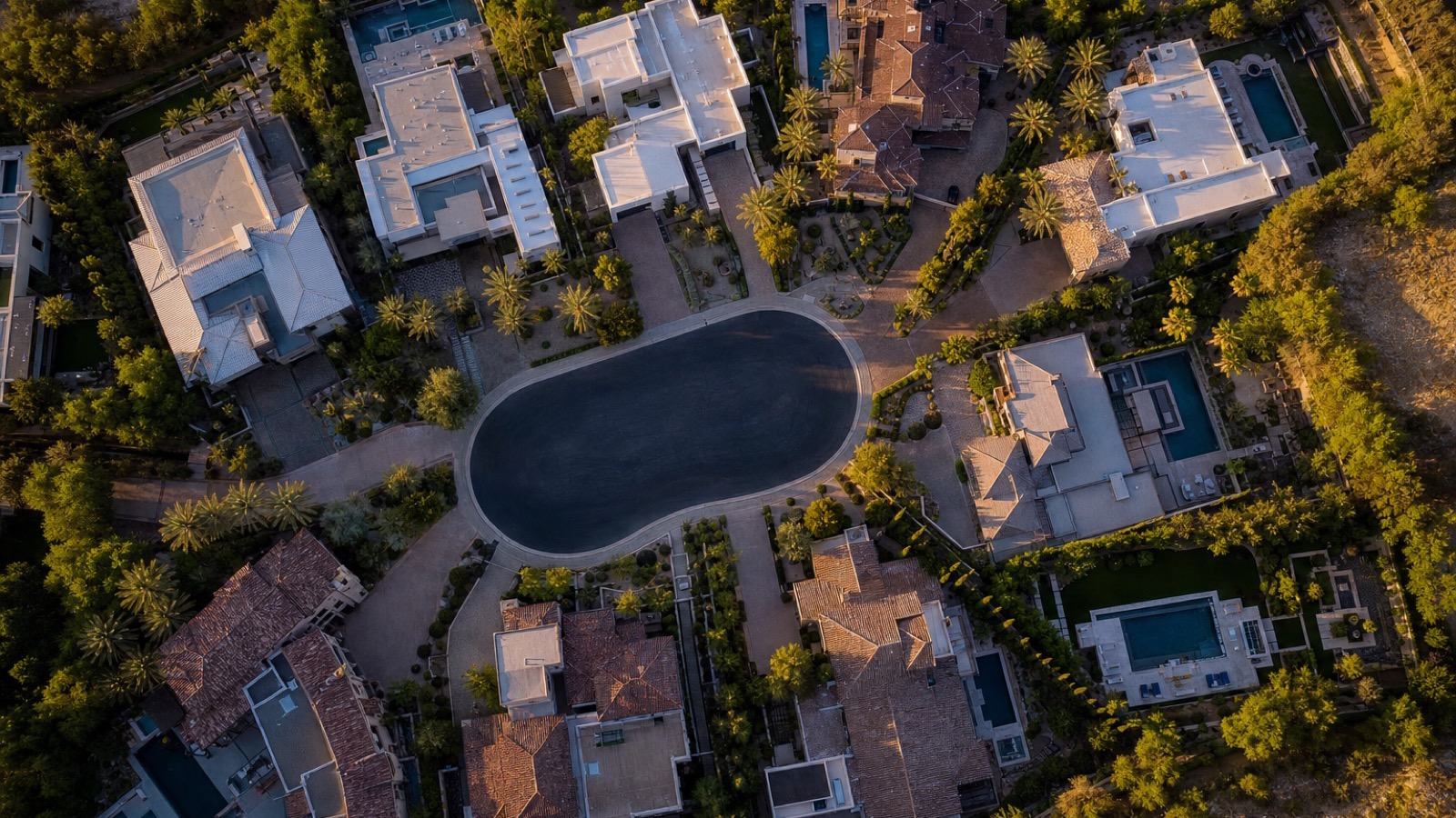 Aerial view of Summerlin homes arranged around a cul-de-sac, showing how lot position, yard size and neighbors differ from one homesite to the next